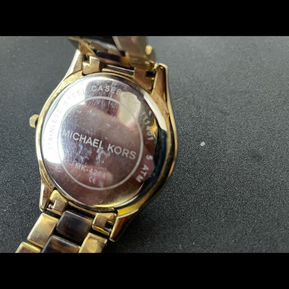 Michael Kors tortoise slim runway watch MK4284 - Picture 3 of 4